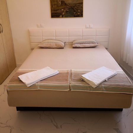 City Center Garden Apartments Sibenik Luaran gambar